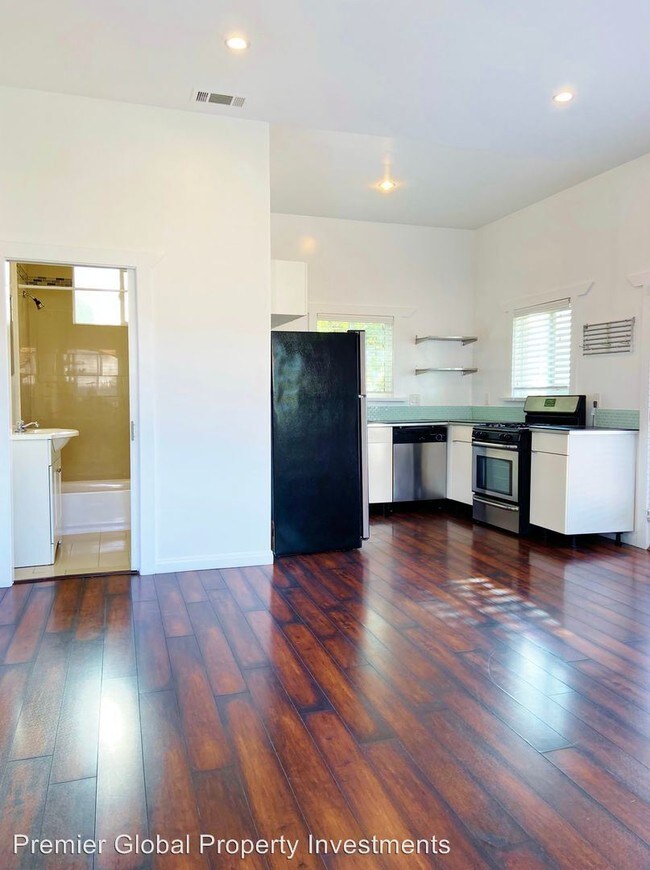 Foto del edificio - 1432 Fairbanks Pl