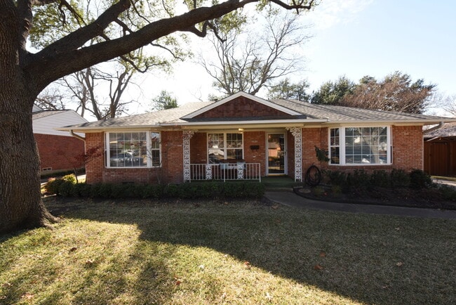 Building Photo - Lovely Richardson Heights home!