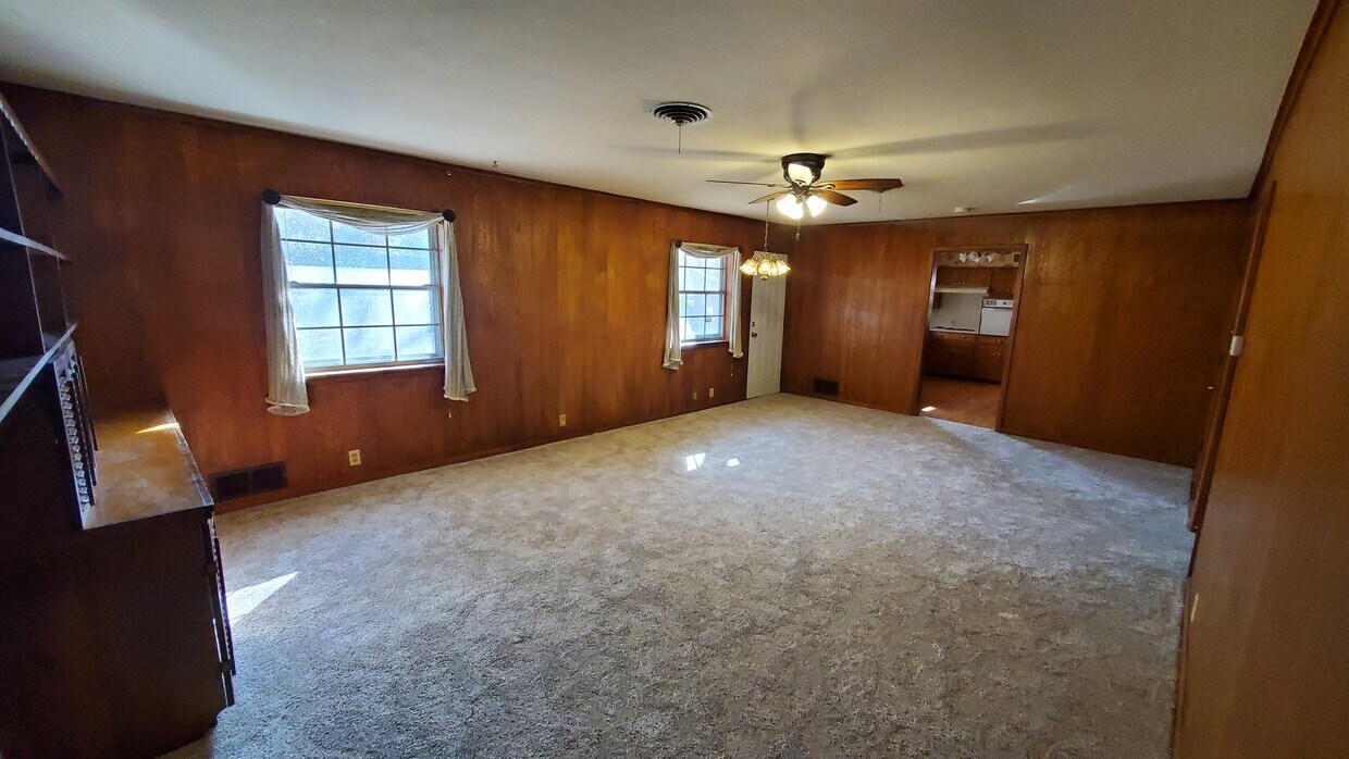 1440 W McGee St, Sherman, TX 75092 House for Rent in Sherman, TX