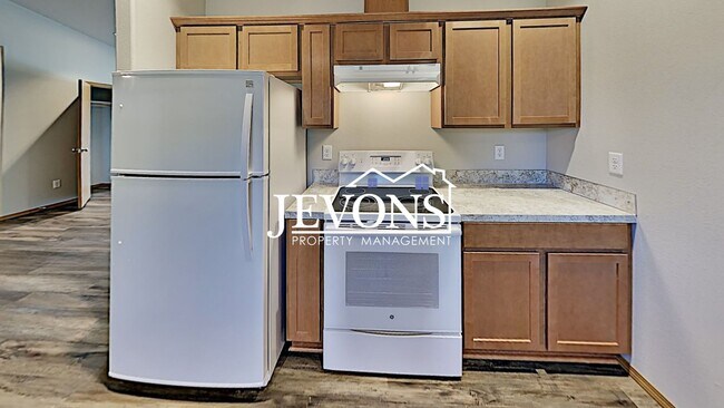 Building Photo - 1714 S 9th Ave Yakima, WA 98902