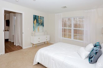 Master bed2 - Stonegate