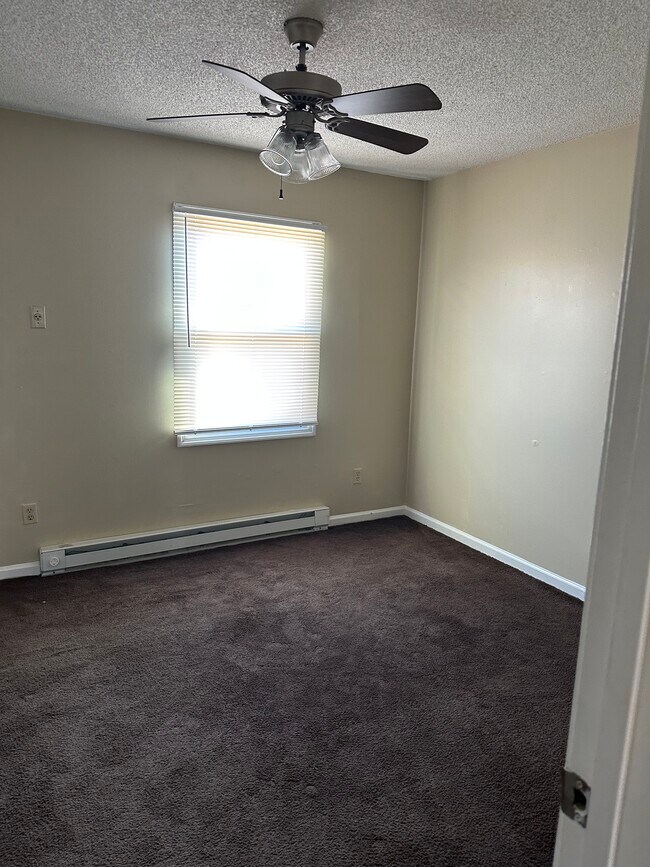Dormitorio - 400 Boundary Es N St