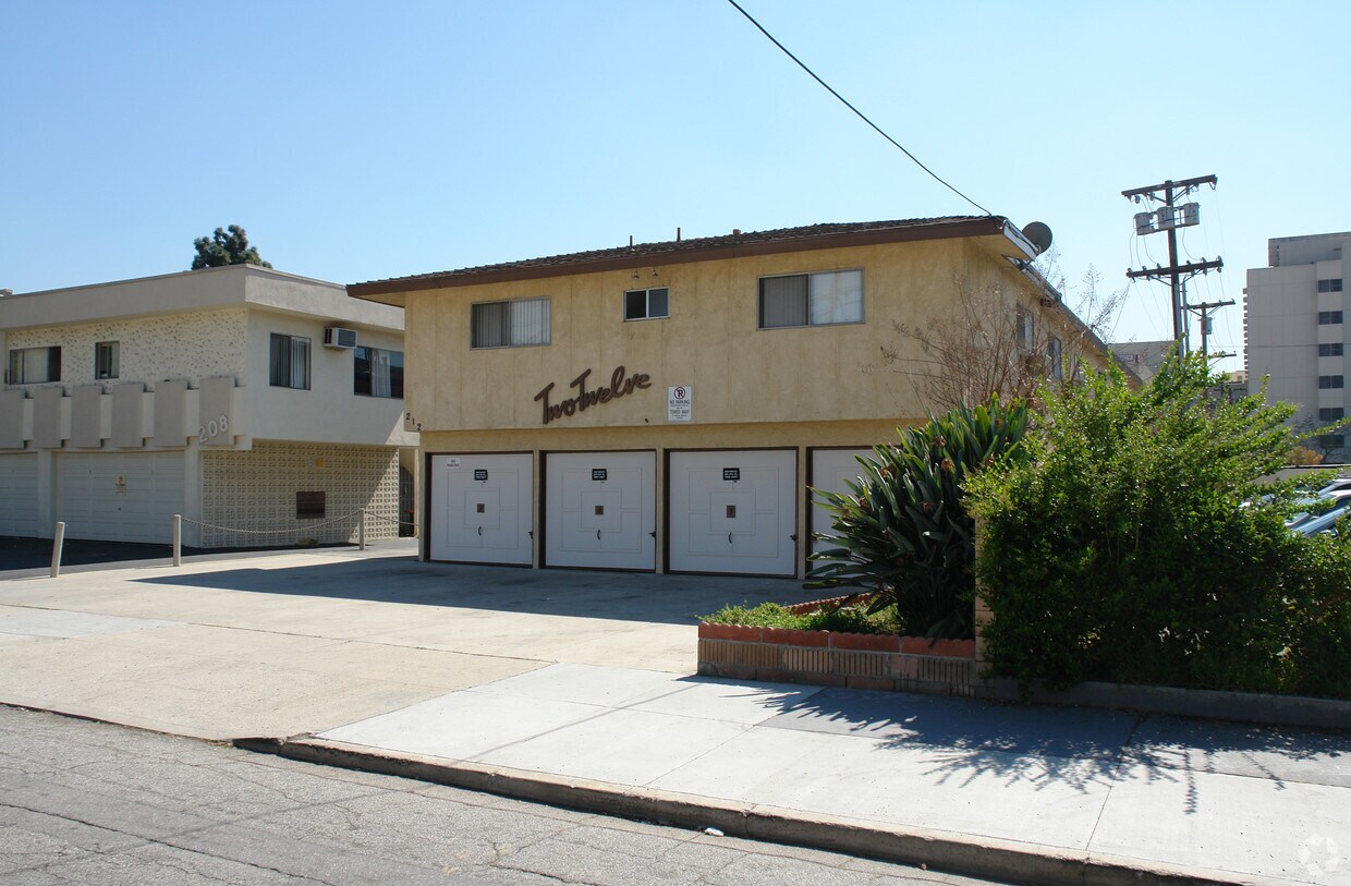 Building Photo - 212 W Cypress St