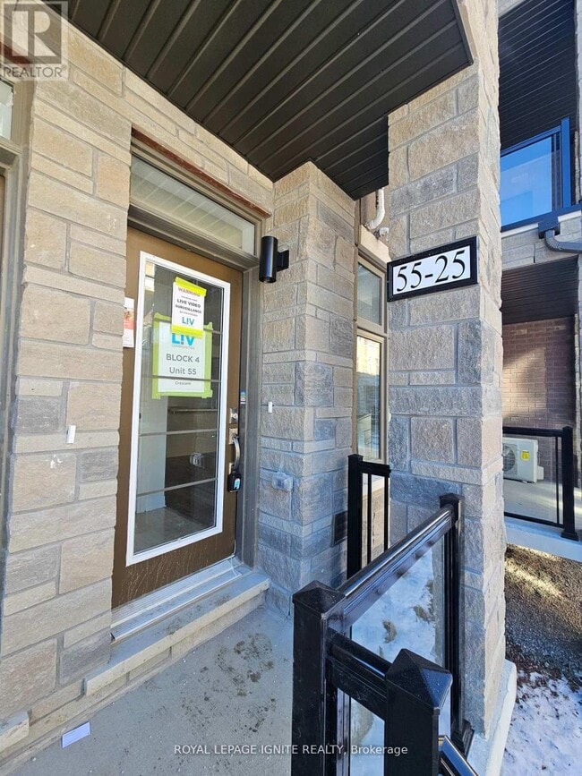 Building Photo - 25 Fieldridge Cres