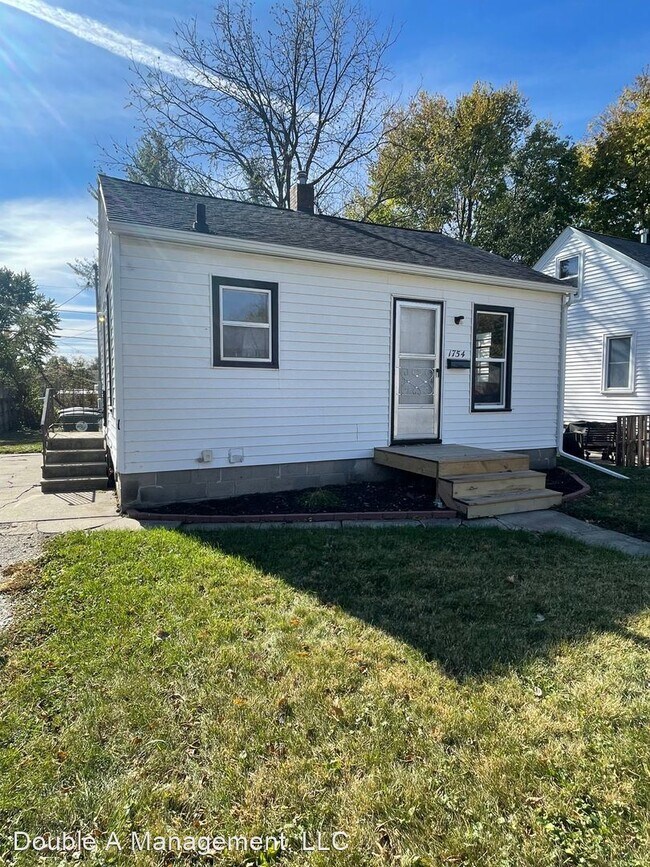 2 br, 1 bath House 1754 Locke St. House Rental in Waterloo, IA