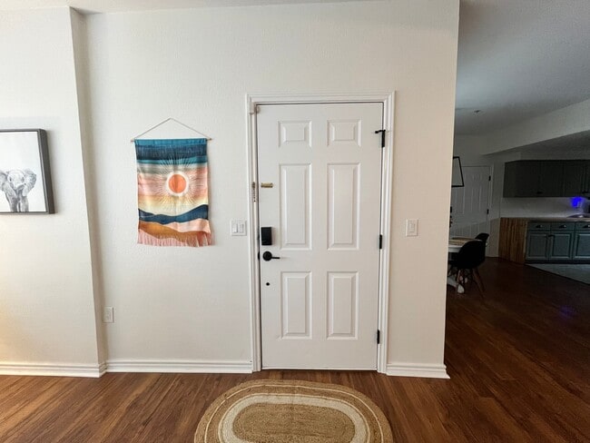 Photo - 2910 Wyandot St Apartment