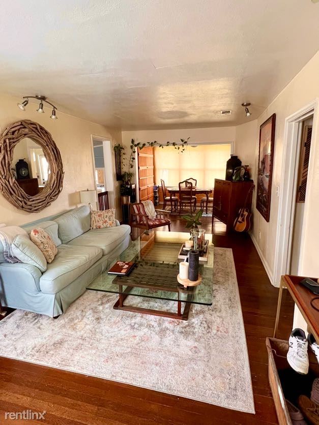 Building Photo - 3 br, 2 bath House - 212 Southeast Kalash ...