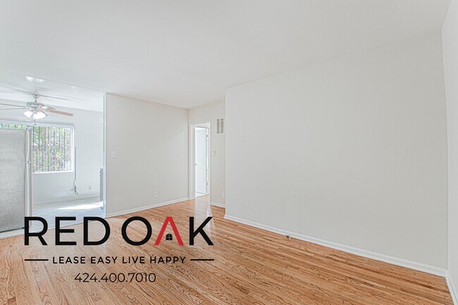 Foto del edificio - 6655 Franklin Ave