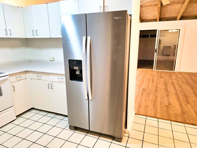 Foto del edificio - 7303 Mokuone St