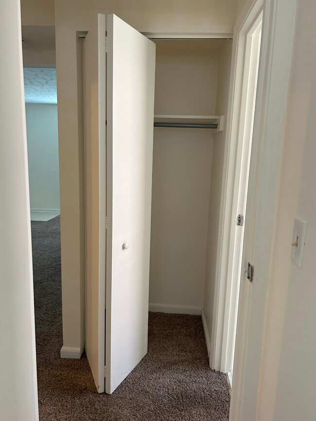 Building Photo - 2503 Hermitage Way