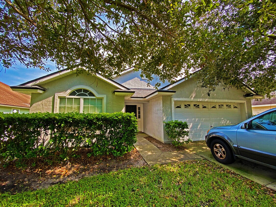 Primary Photo - Four bedroom home in Lofton Pointe!