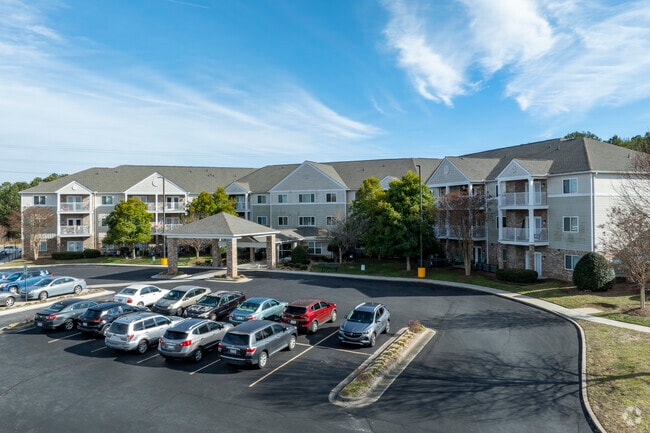 Building Photo - Forbes Manor