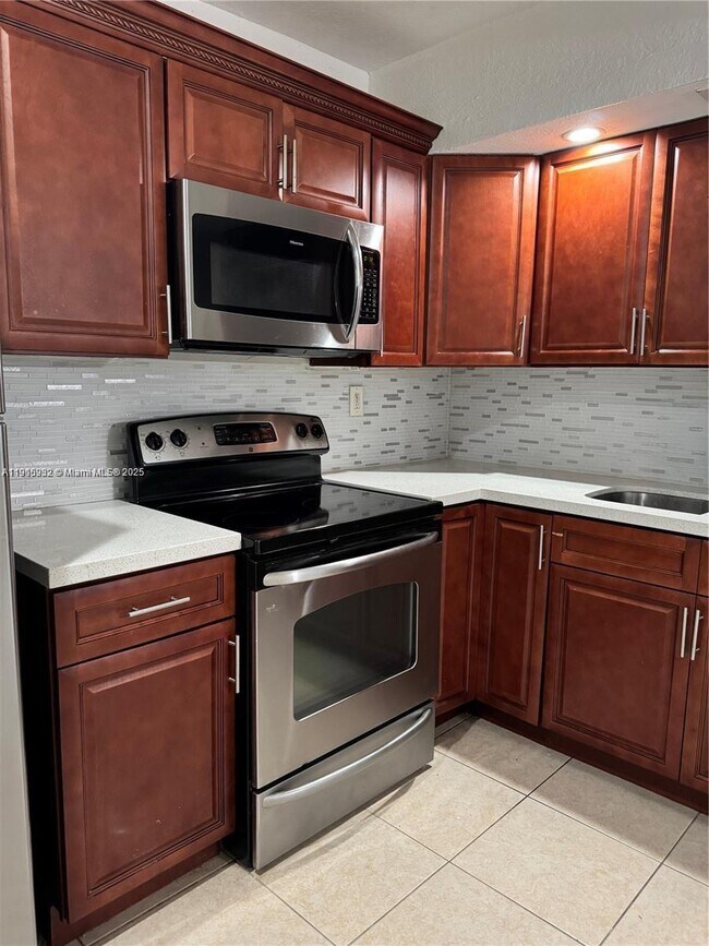 Foto del edificio - 3710 NW 21st St