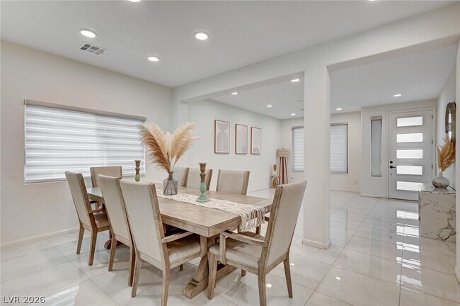 Foto del edificio - 6723 Tangled Vines Ave