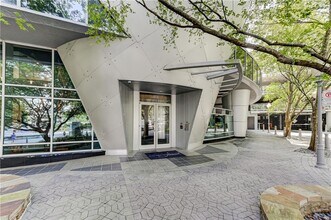 Building Photo - 3338 Peachtree Rd NE