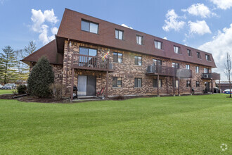 Building Photo - 177 Uteg St