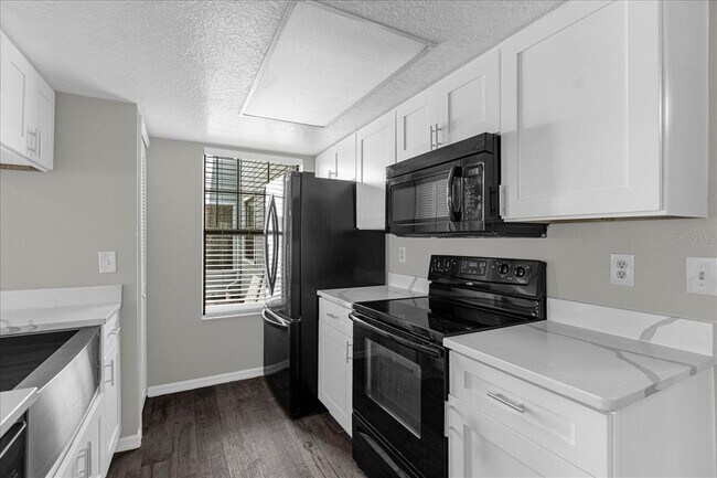 Building Photo - 2922 W Fox Squirrel Dr