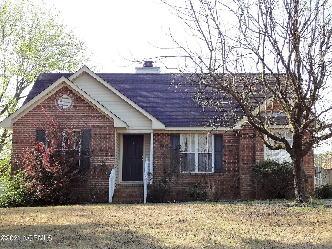 Primary Photo - 122 Arbor Dr