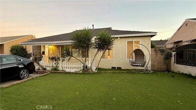 Building Photo - 11246 Saticoy St