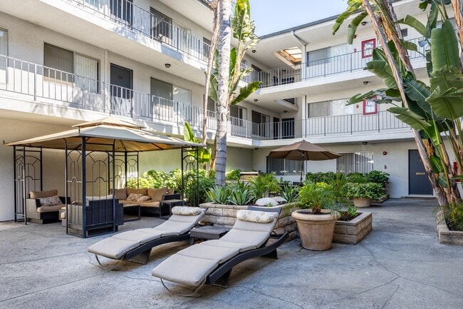 Building Photo - The Grove Apartments