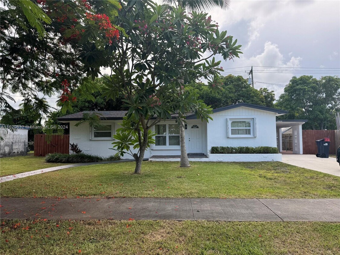 Primary Photo - 17630 SW 112th Ave