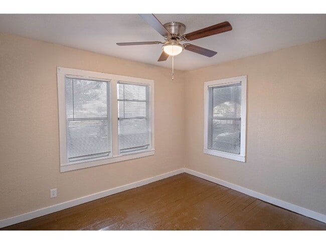 Foto del edificio - Amazing Newly Remodeled Home Near Downtown