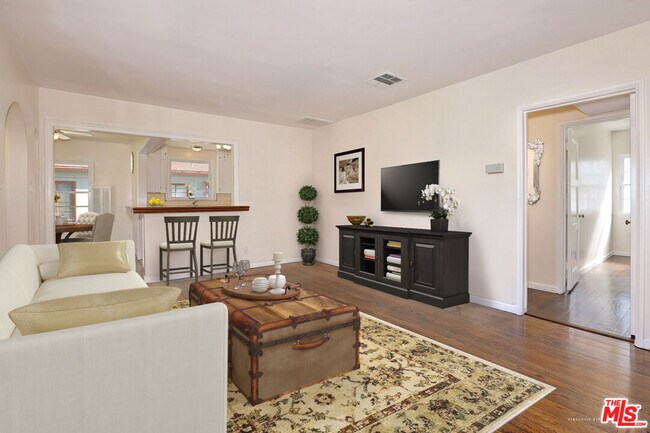 Foto del edificio - 311 S Church Ln