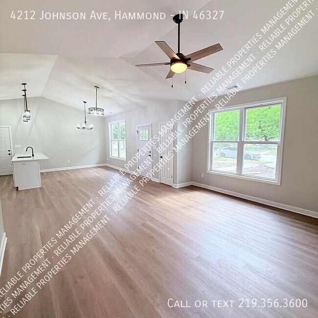Foto del edificio - 4212 Johnson Ave