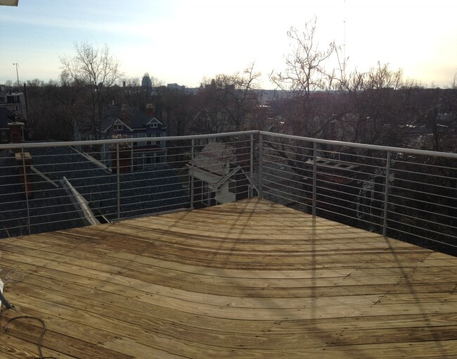Deck - 2149 Sinton Ave