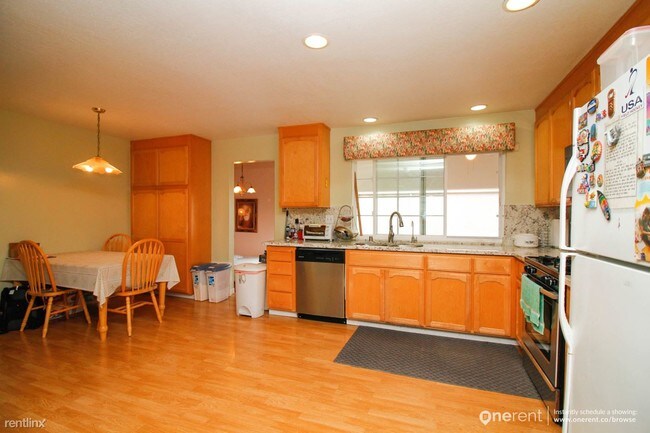 Building Photo - 1050 Castleton Way