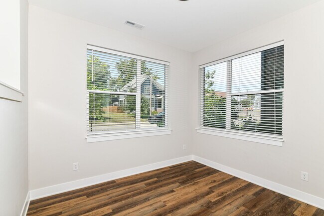 Foto del edificio - 1813 N New Jersey St