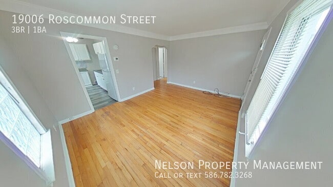 Building Photo - 19006 Roscommon St