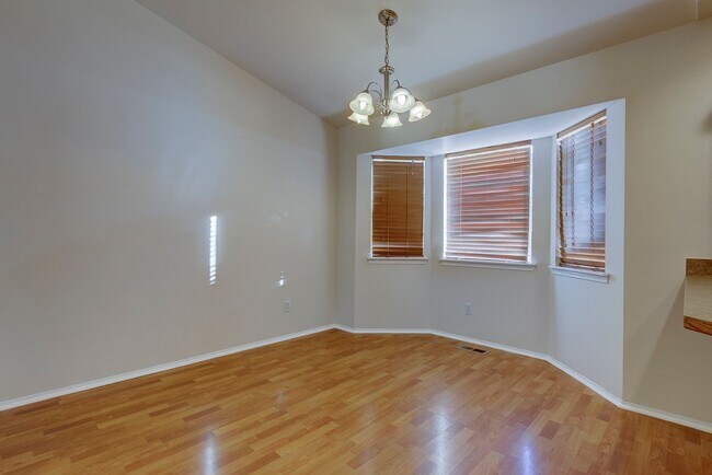 Foto del edificio - 3 bed 2.5 bath Home in Cherry Hill