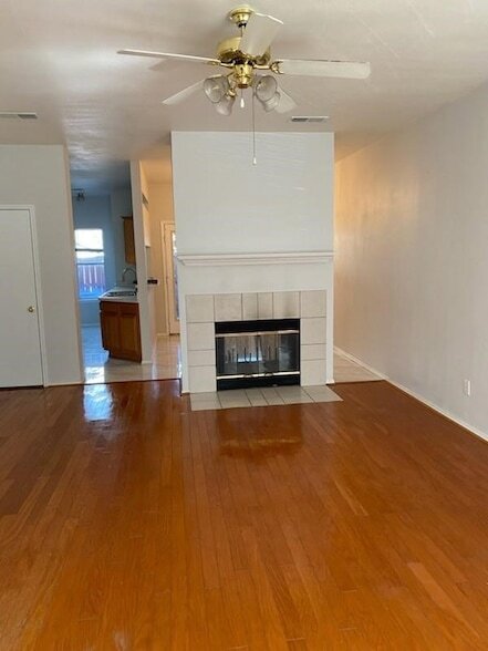 Foto del edificio - 3805 Brandon Park Dr