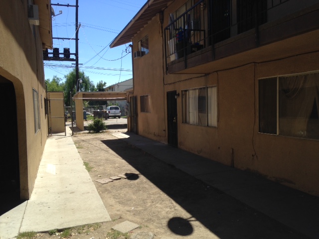 Building Photo - 452-456 N Valeria St