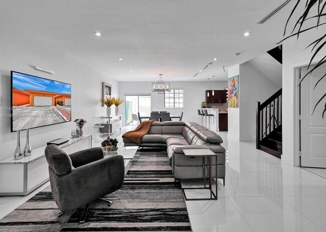 Building Photo - 7565 NW 177th Terrace