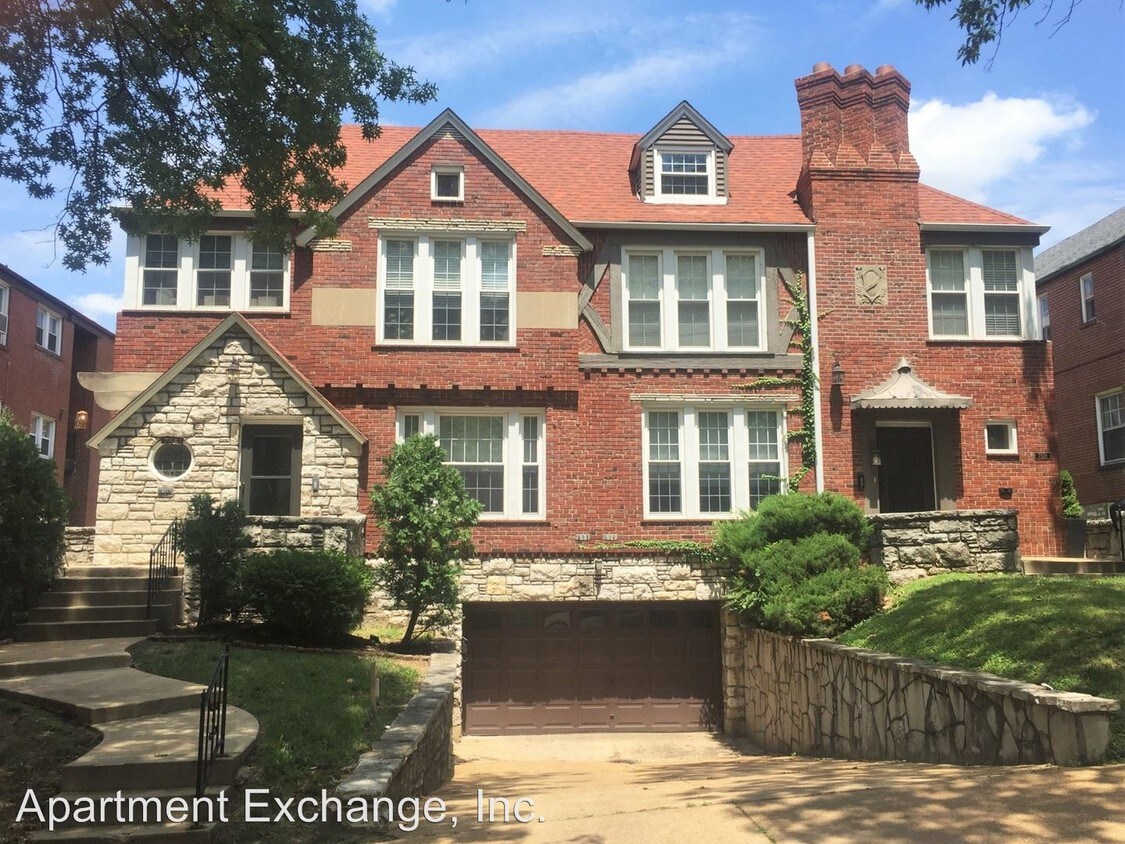 7529 Byron Pl, Clayton, MO 63105 Room for Rent in Clayton, MO