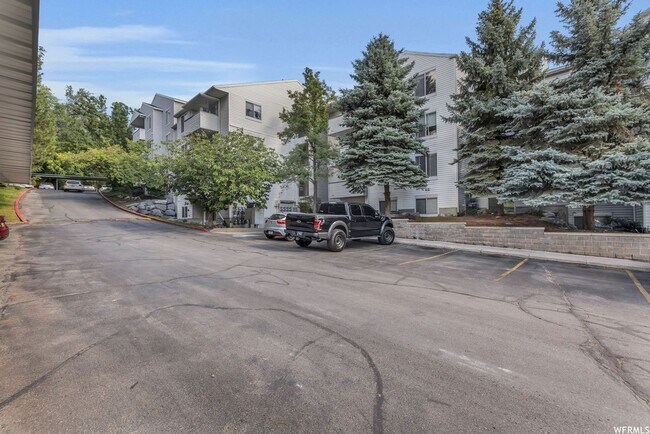 Building Photo - Downtown Salt Lake City Condo Now Available.