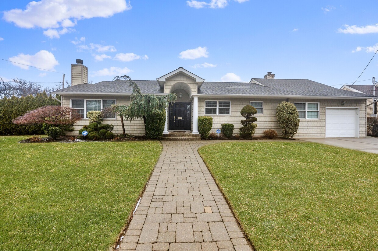 Photo - 144 Erie Ave (Atlantic Beach, NY)