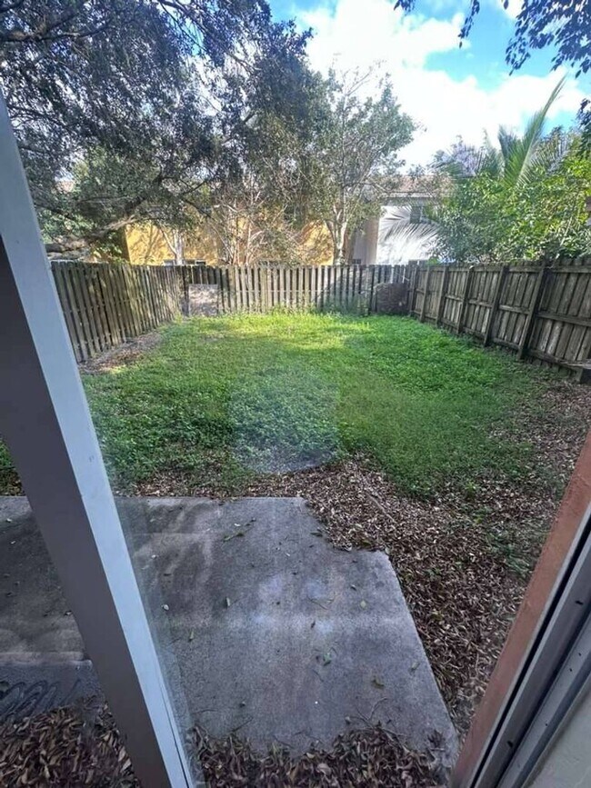 Foto del edificio - Move-In Ready 3BR/2BA Townhome in Florida City