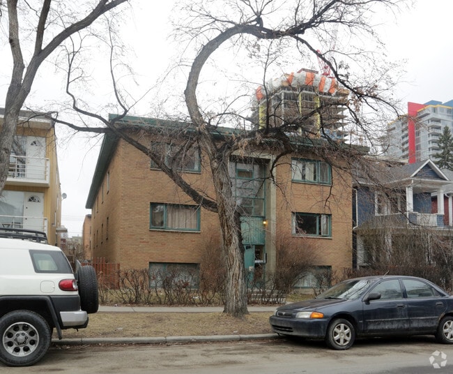 Building Photo - Peyto Apartments