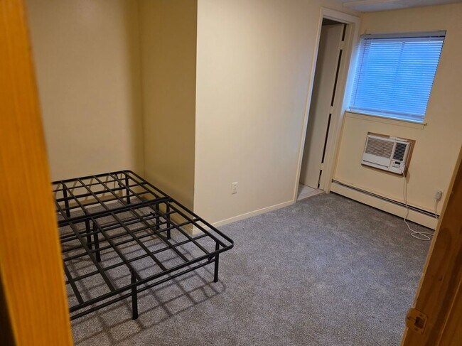 Foto del edificio - 1707 Meadowbrook Rd