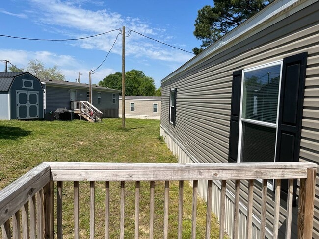 Building Photo - 115 High Ridge Ct