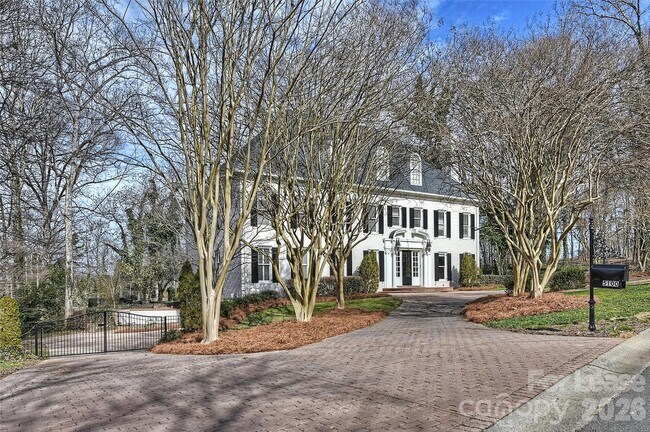 Foto del edificio - 5100 Piper Glen Dr