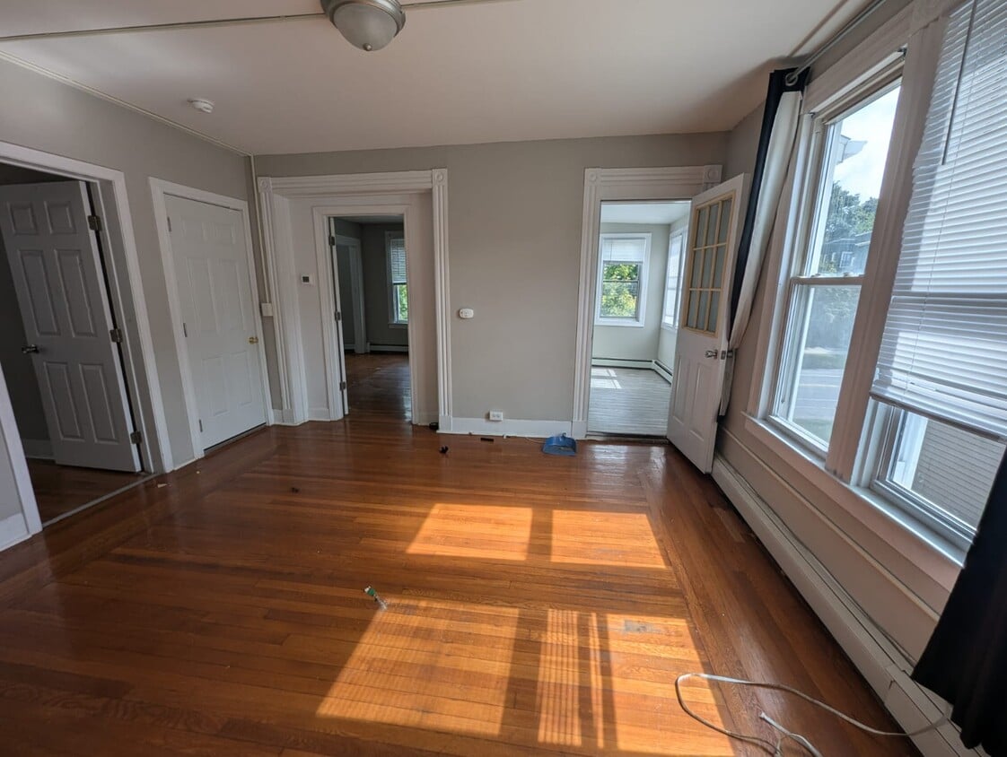 Primary Photo - 548 Dixwell Ave