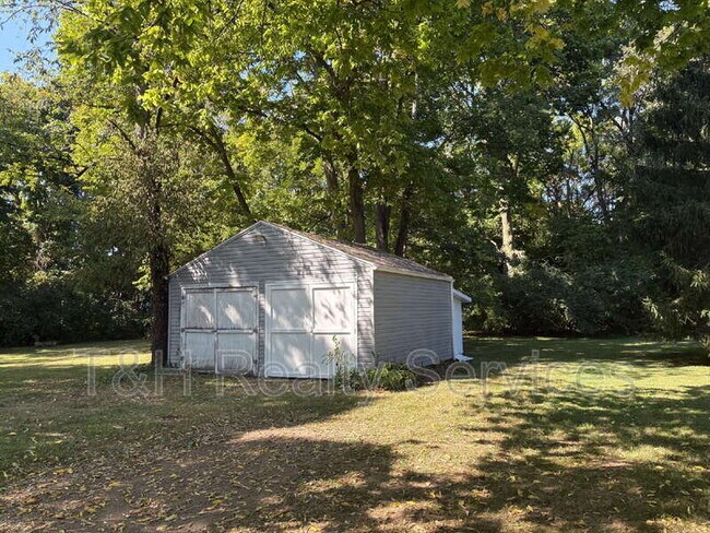 Building Photo - 4926 Carvel Ave