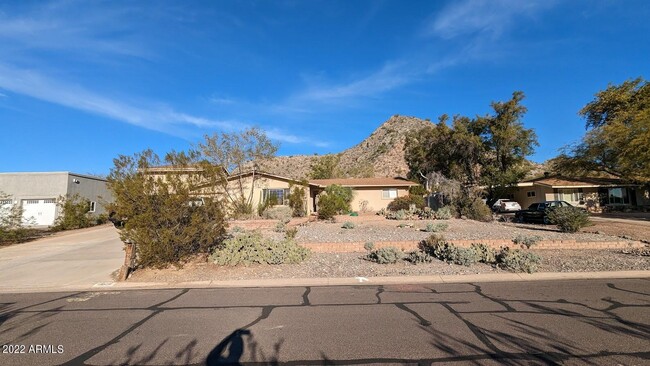 Building Photo - 13028 N Victor Hugo Ave