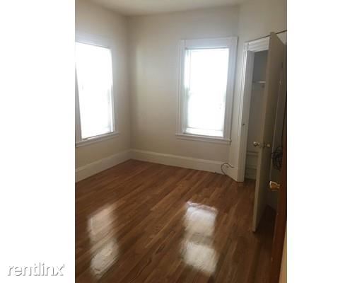 Building Photo - 10 Pinckney Pl