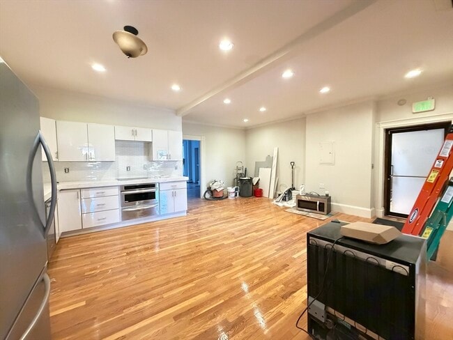 Building Photo - 218 Newbury St