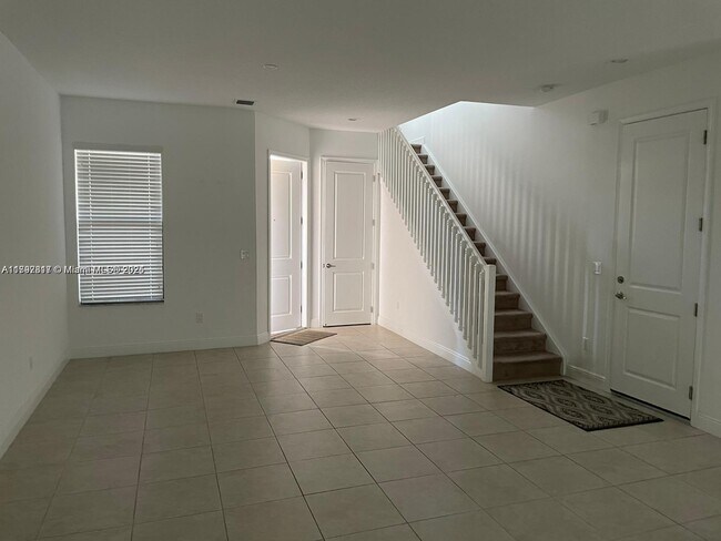 Foto del edificio - 20962 NW 1st Dr